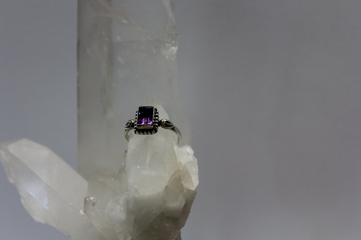 Ring - Amethyst - size - 7