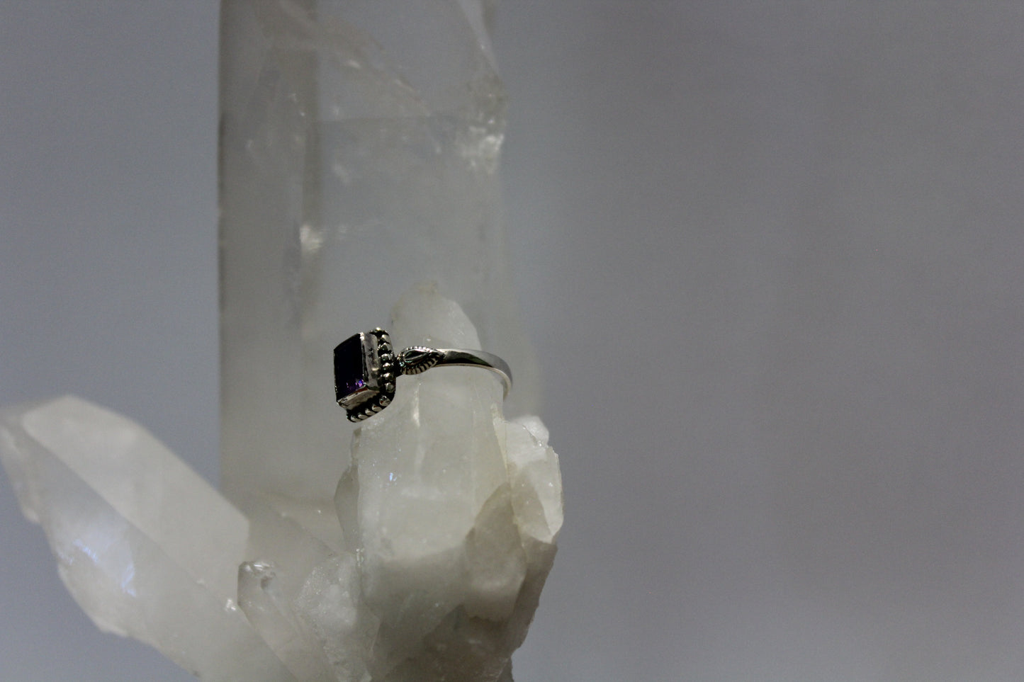 Ring - Amethyst - size - 7