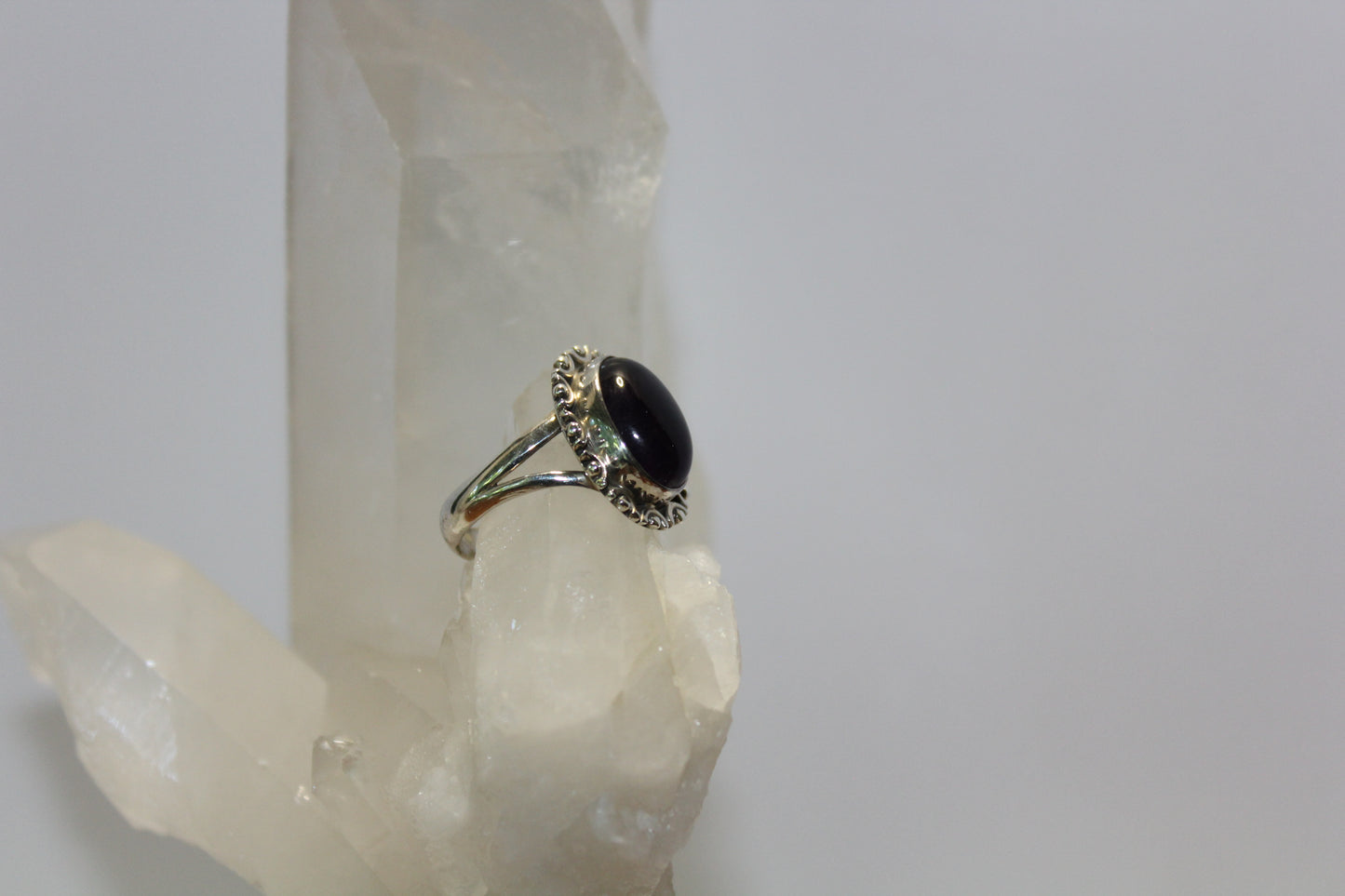 Ring - Amethyst - size - 8