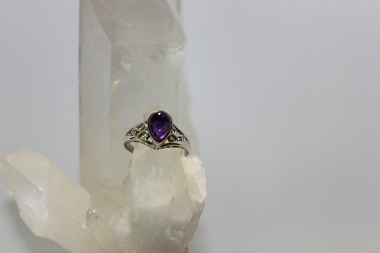 Ring - Amethyst - size - 9
