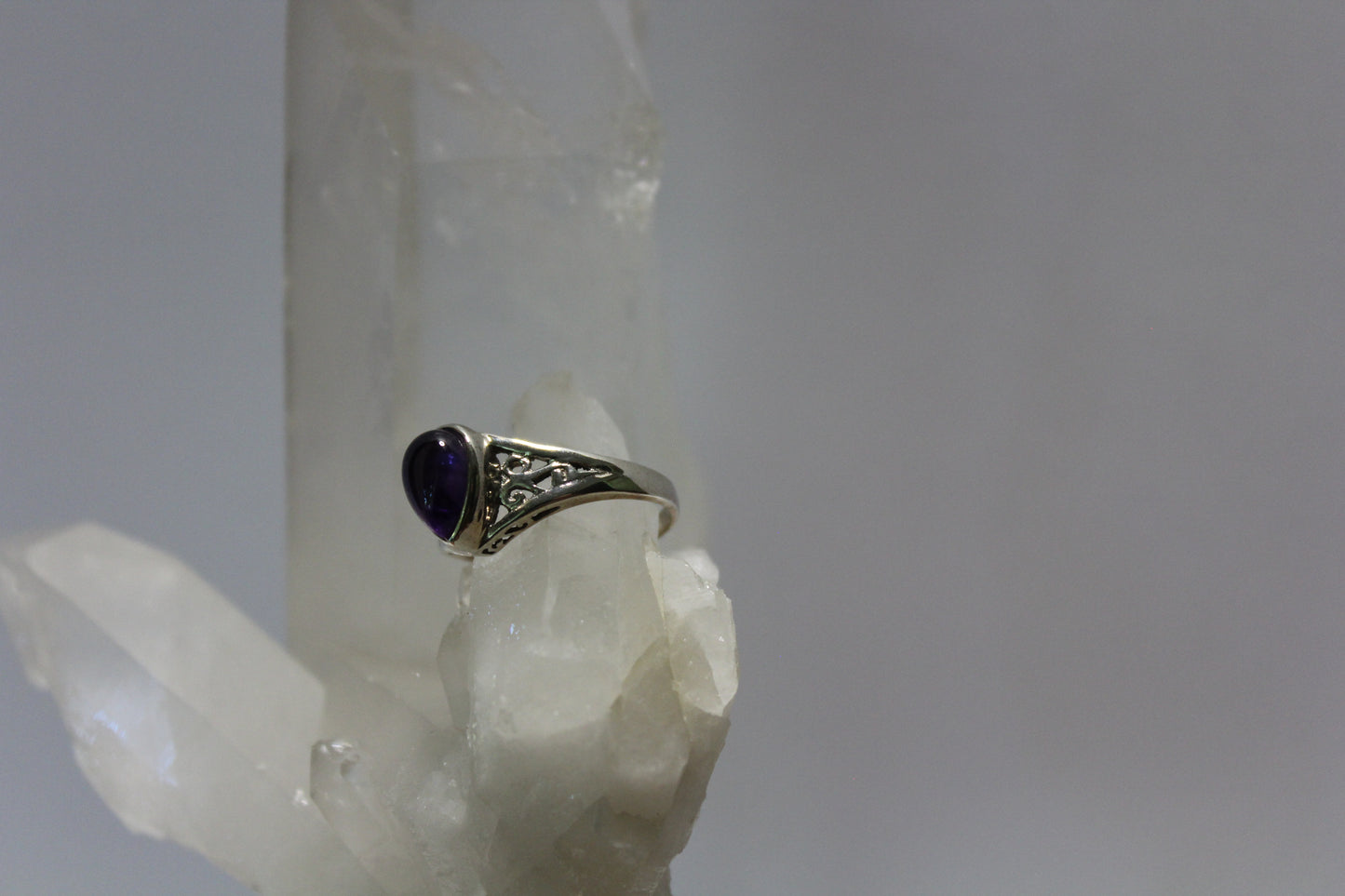 Ring - Amethyst - size - 9