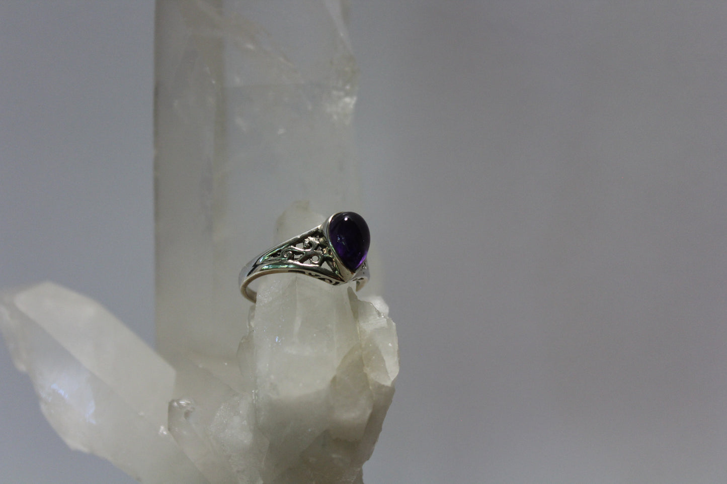 Ring - Amethyst - size - 9