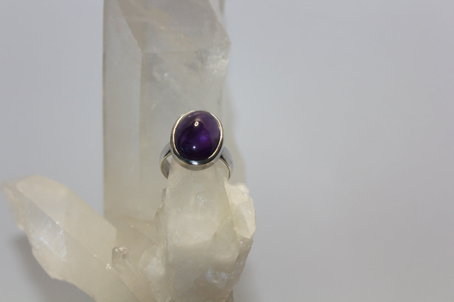 Ring - Amethyst - size - 8