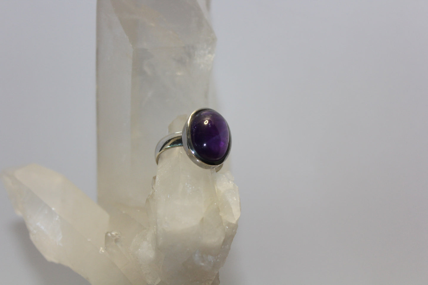 Ring - Amethyst - size - 8