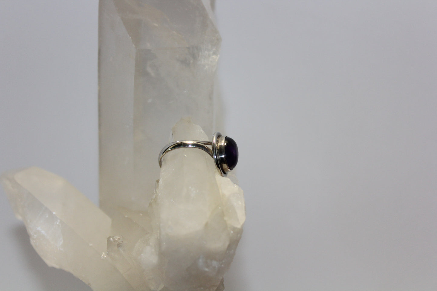 Ring - Amethyst - size - 6