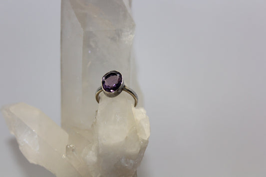 Ring - Amethyst - size - 7