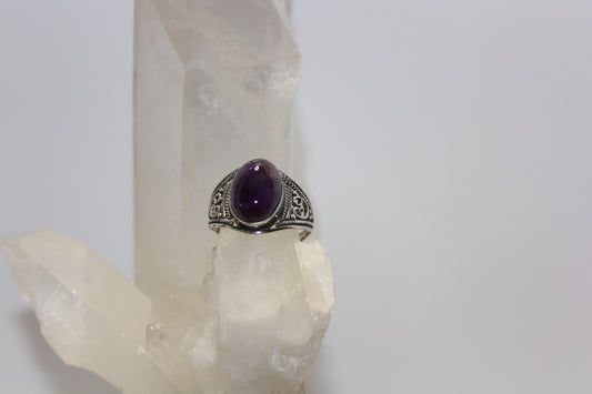 Ring - Amethyst - size - 9