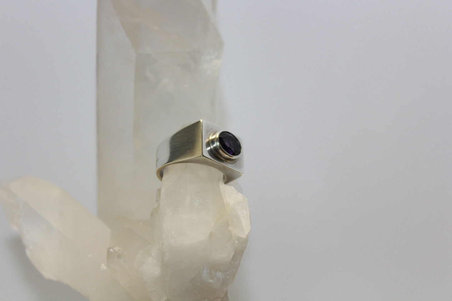 Ring - Amethyst - size - 7.5