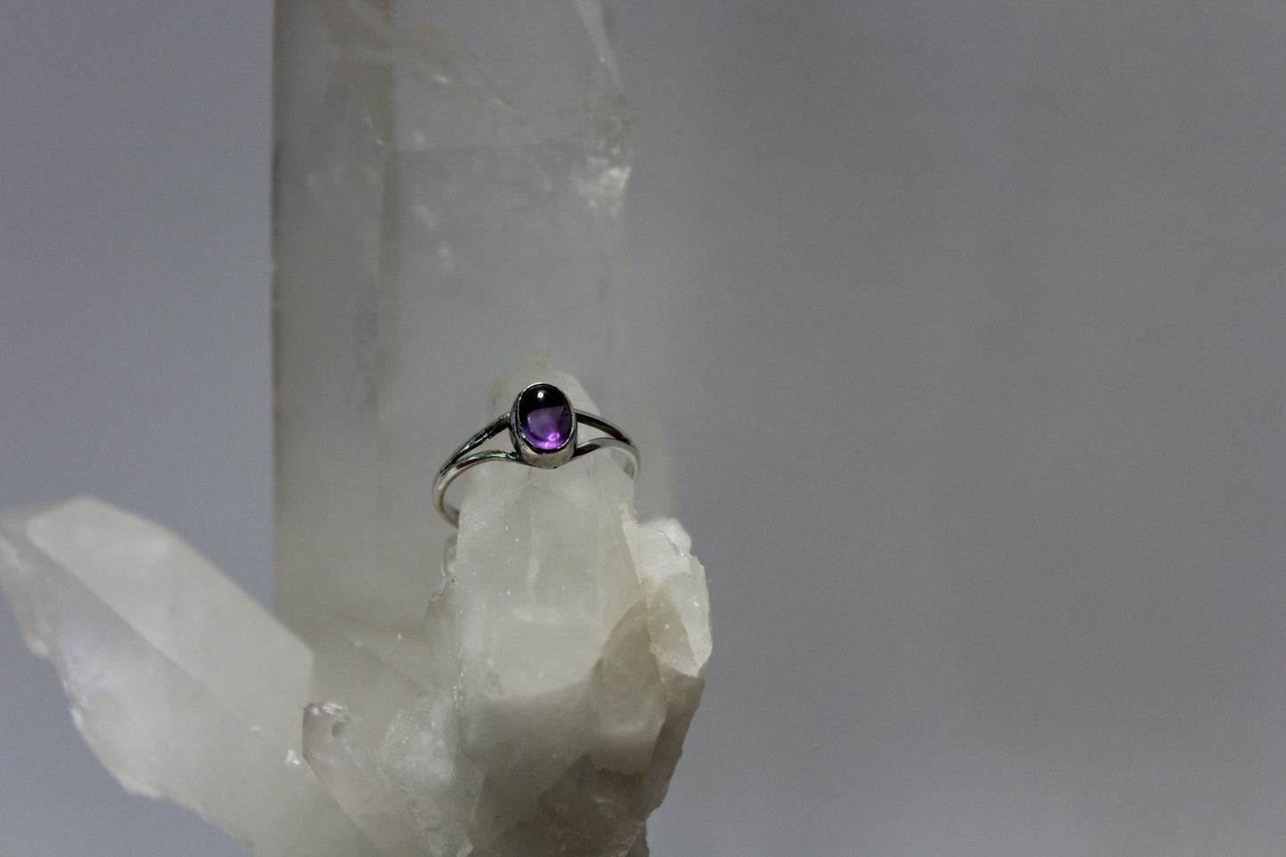 Ring - Amethyst - size - 8