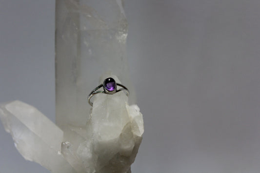 Ring - Amethyst - size - 8