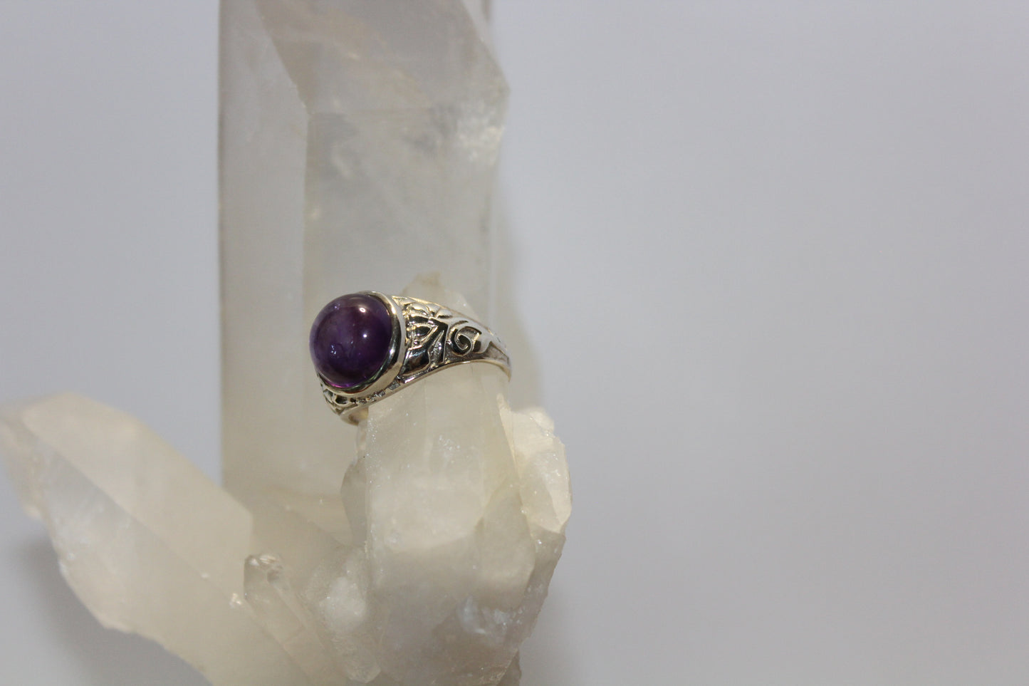 Ring - Amethyst - size - 9