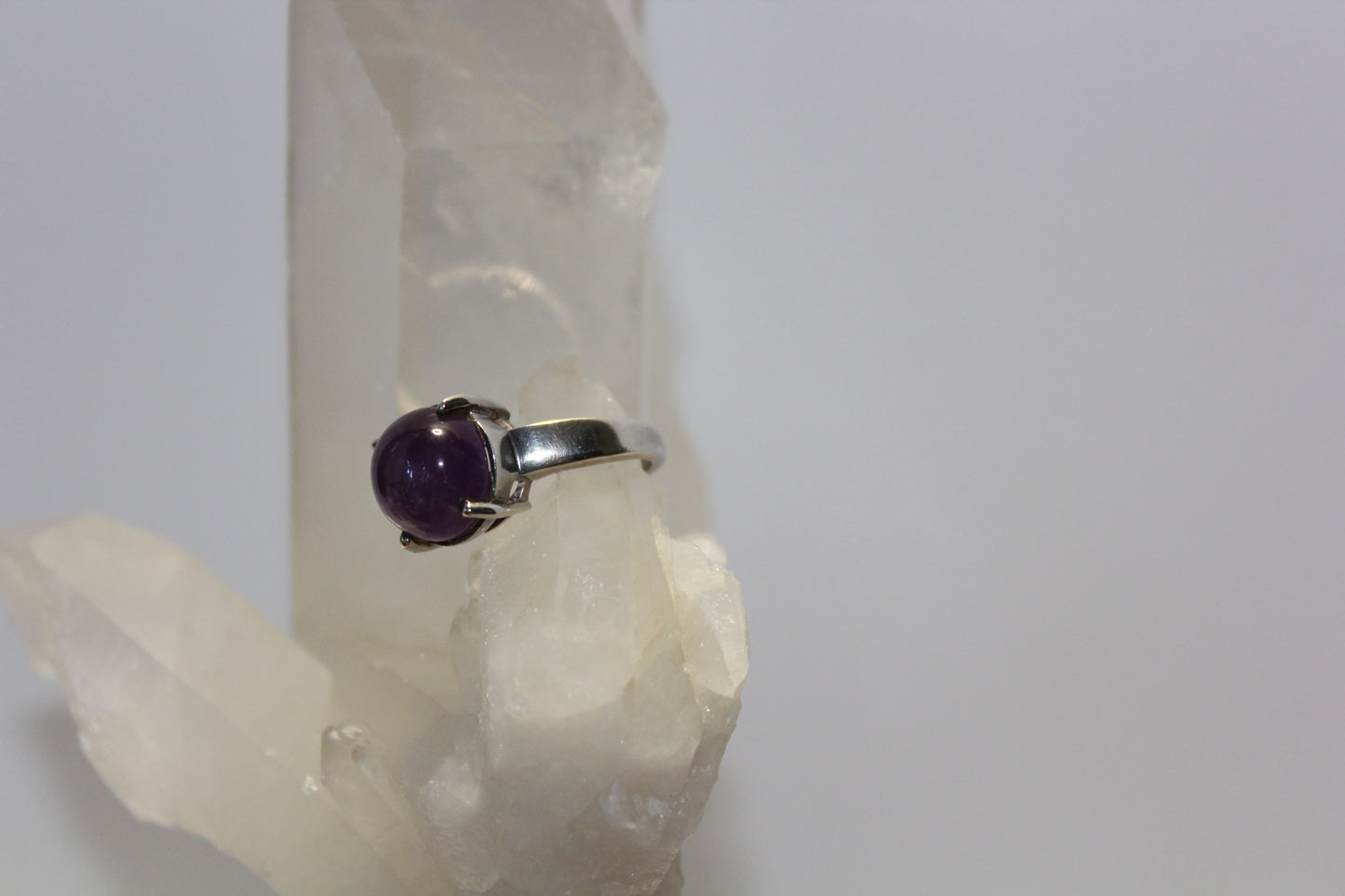 Ring - Amethyst - size - 8