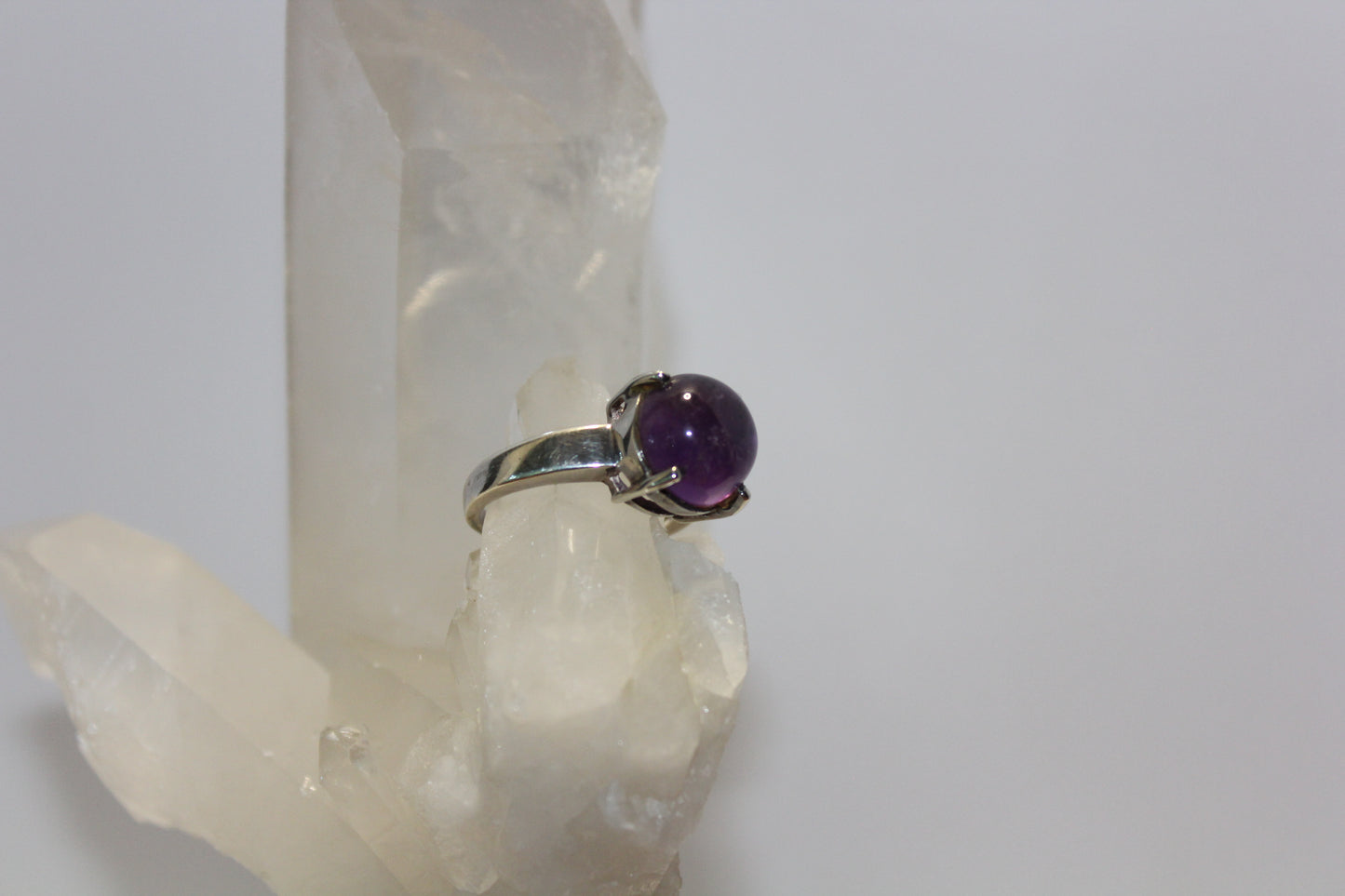 Ring - Amethyst - size - 8