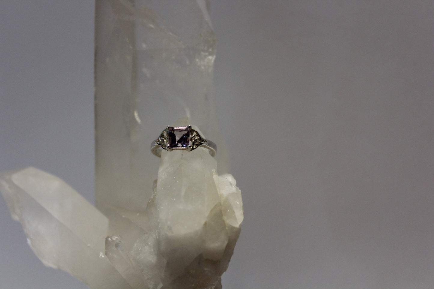Ring - Amethyst - size - 6