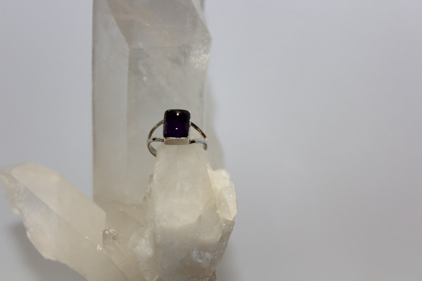 Ring - Amethyst - size - 6