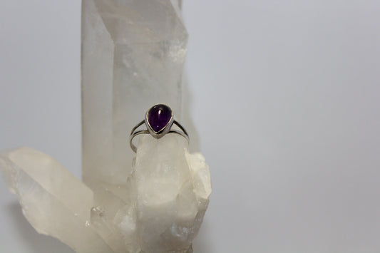 Ring - Amethyst - size - 8