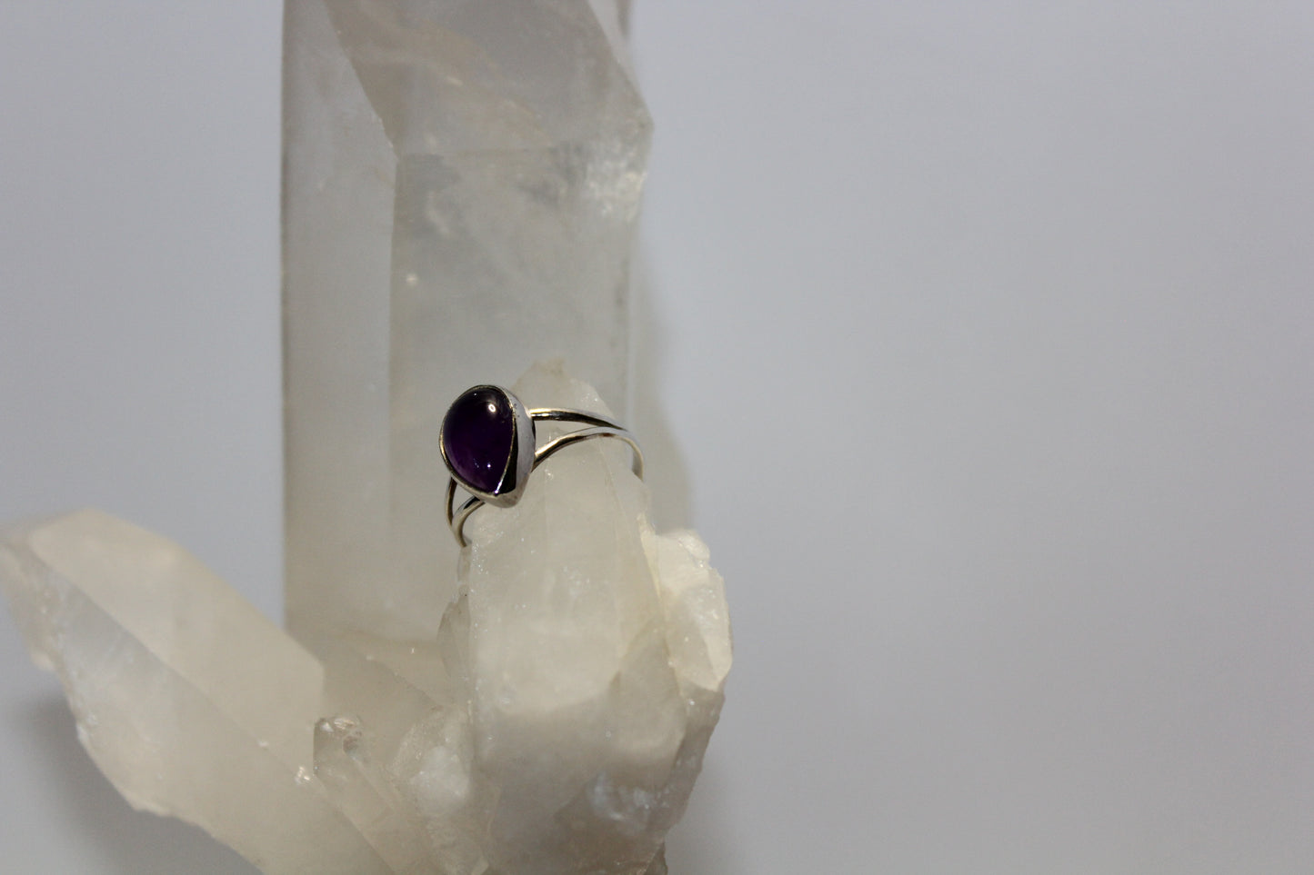 Ring - Amethyst - size - 8