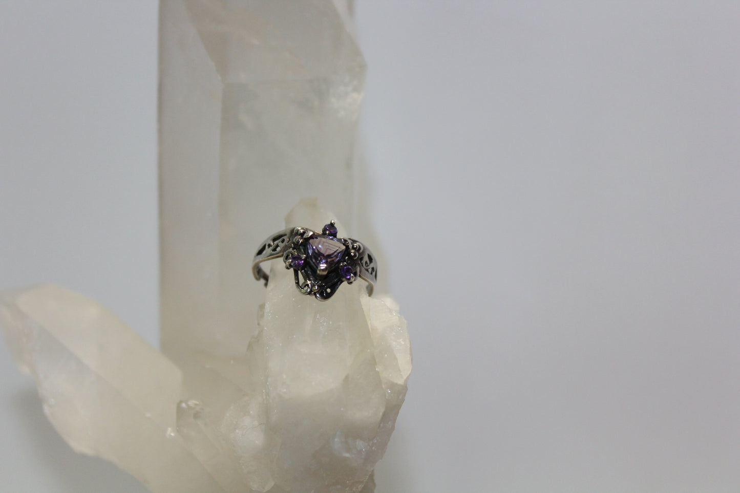 Ring - Amethyst - size - 8
