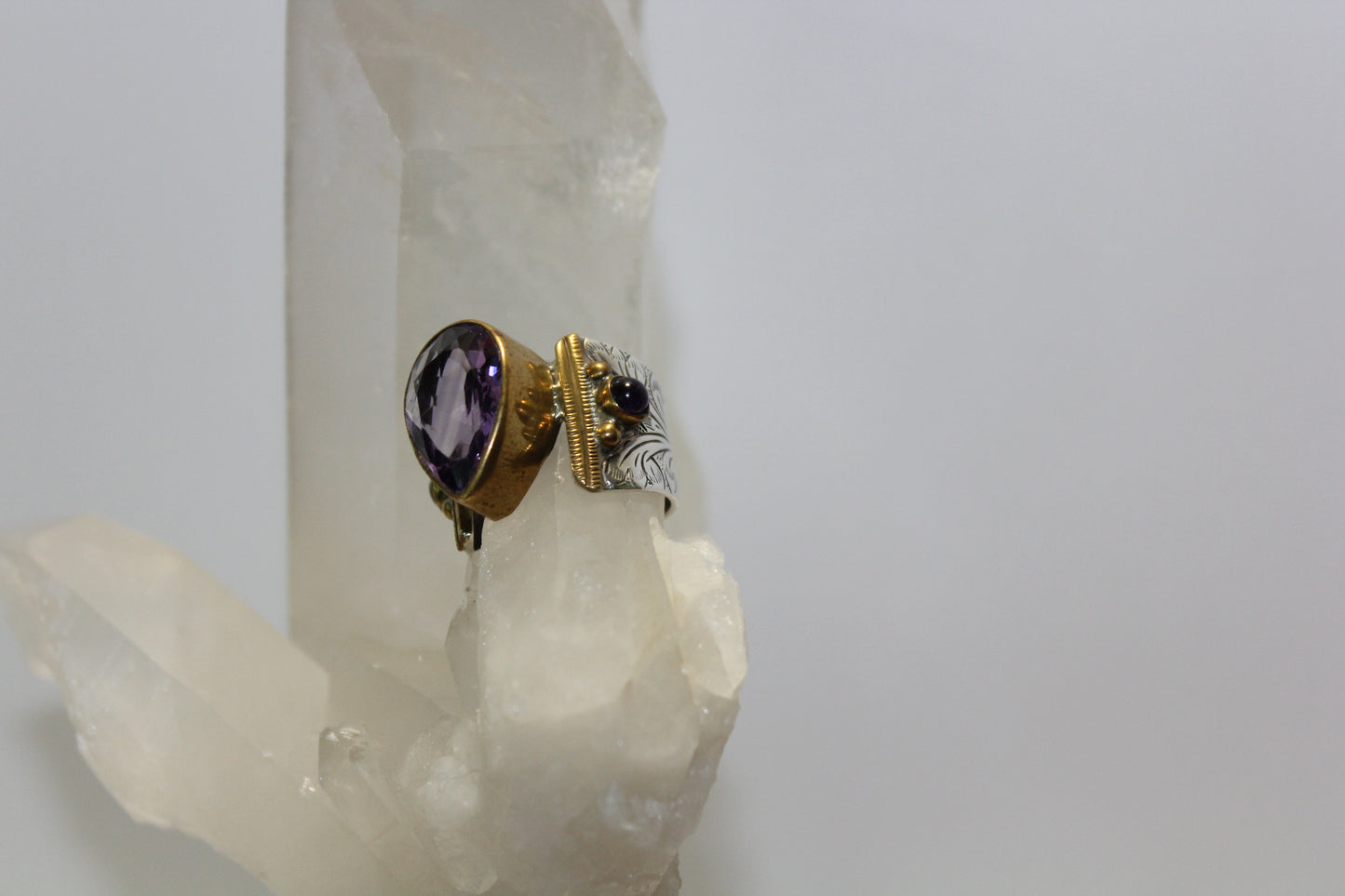 Ring - Amethyst - size - 8