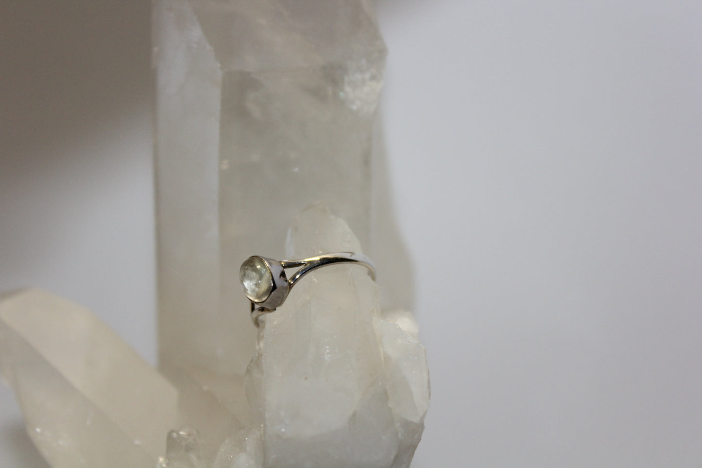 Ring - Clear Quartz - size - 7