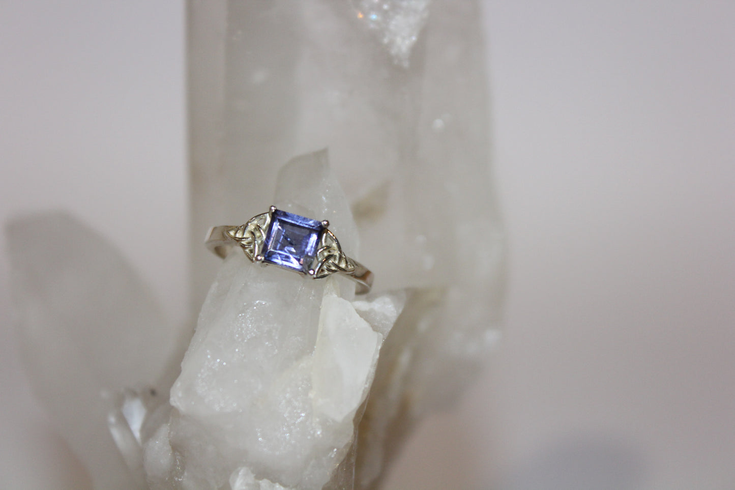 Ring - Iolite - size - 9
