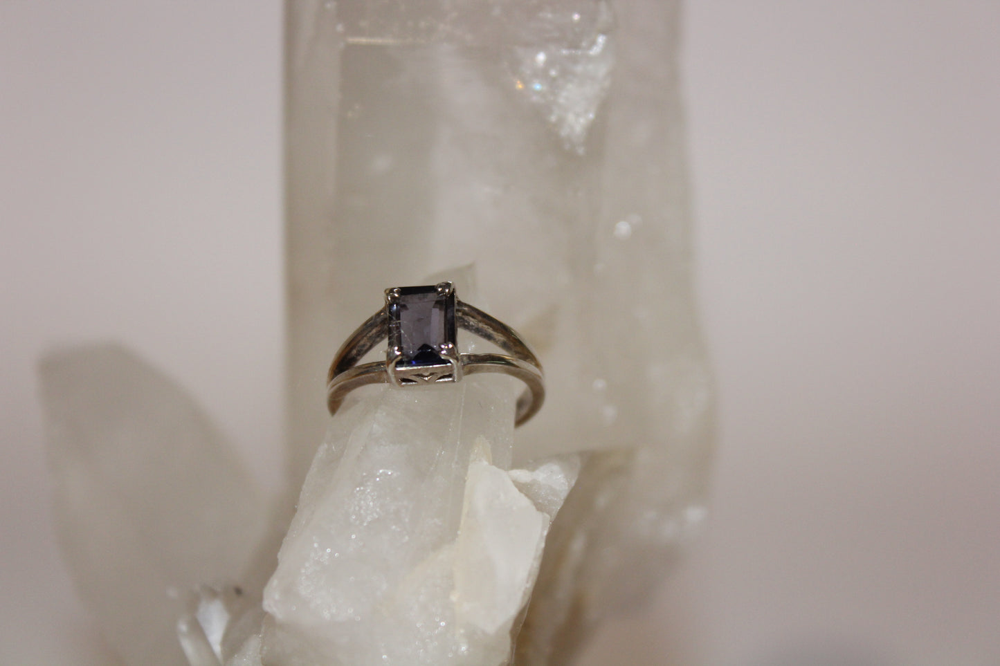 Ring - Iolite - size - 7