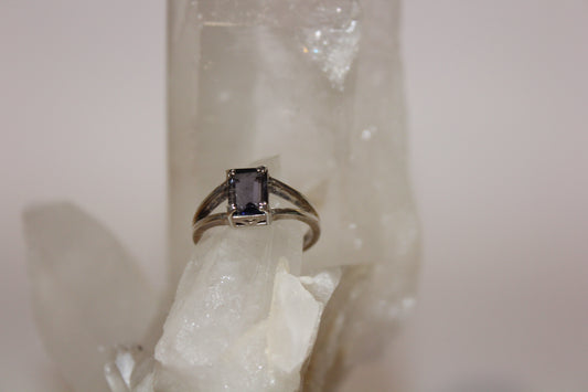 Ring - Iolite - size - 7