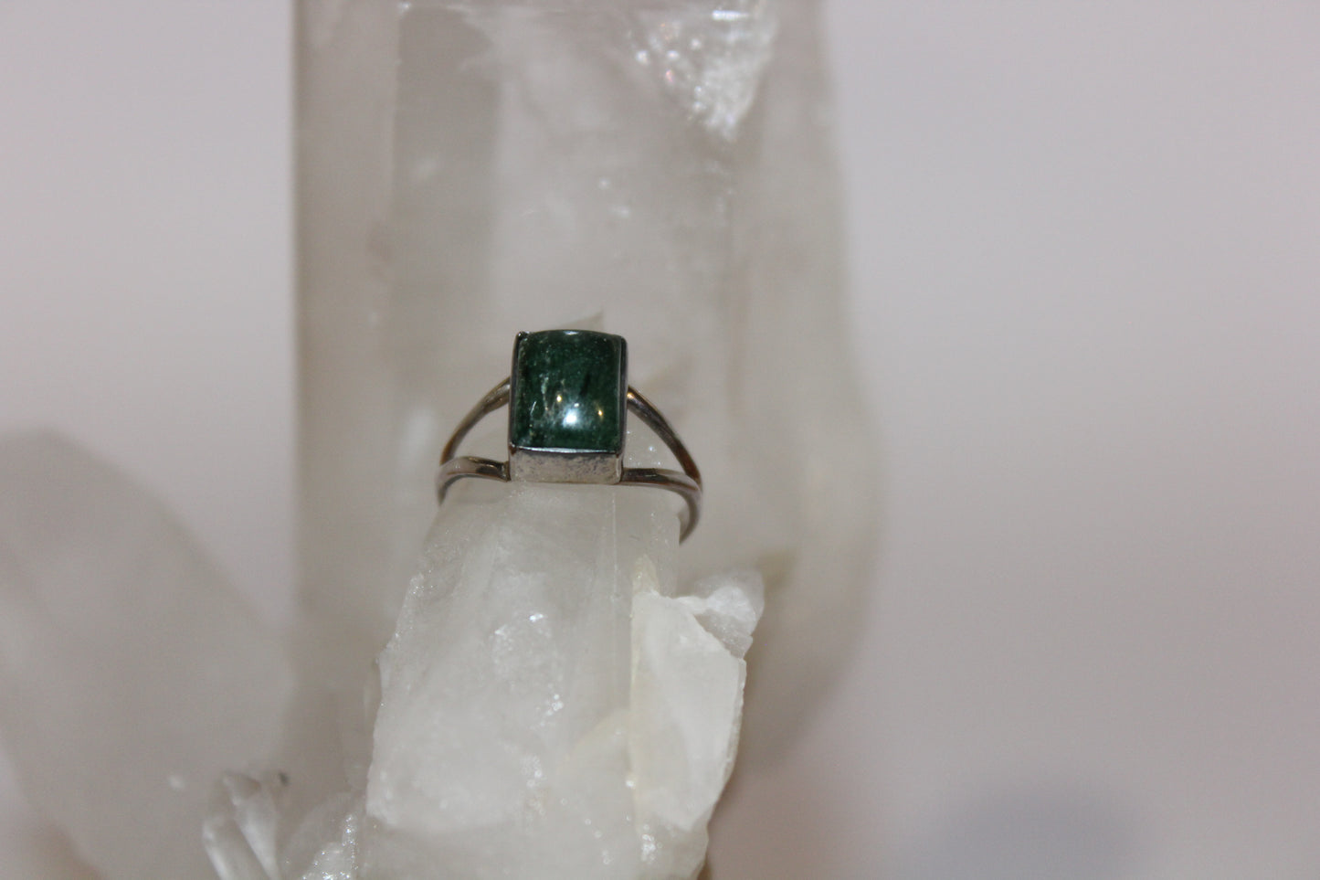 Ring - Jade - size - 6