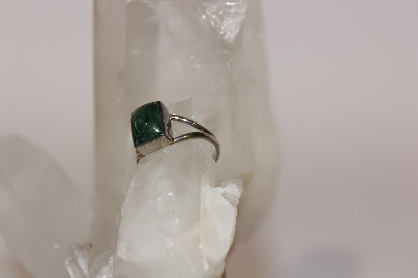 Ring - Jade - size - 6