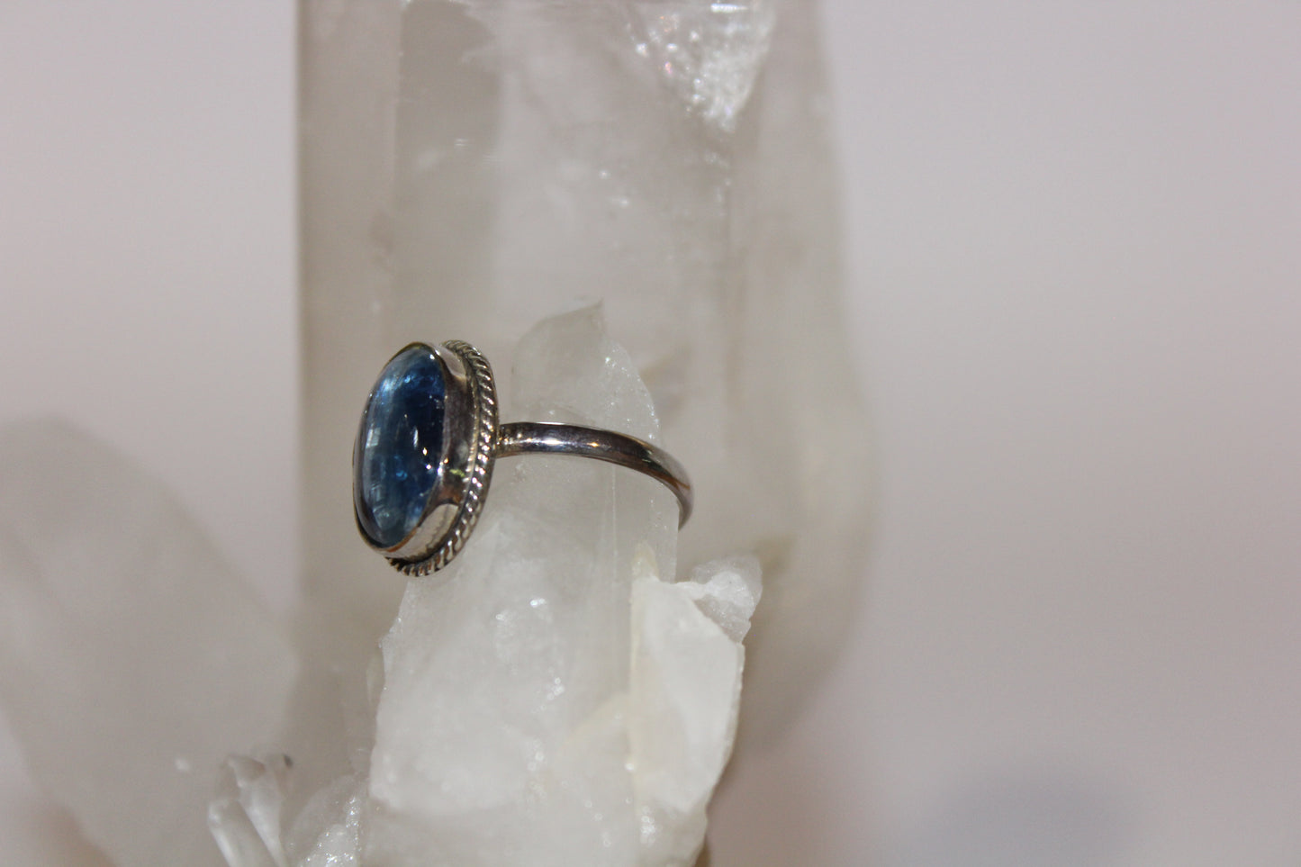 Ring - Kyanite - size - 8