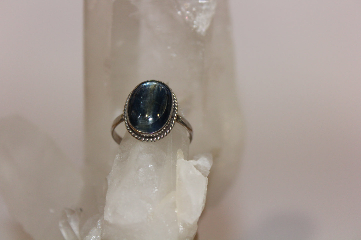 Ring - Kyanite - size - 9