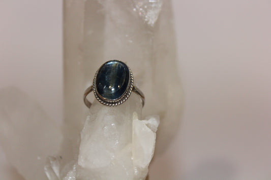 Ring - Kyanite - size - 9