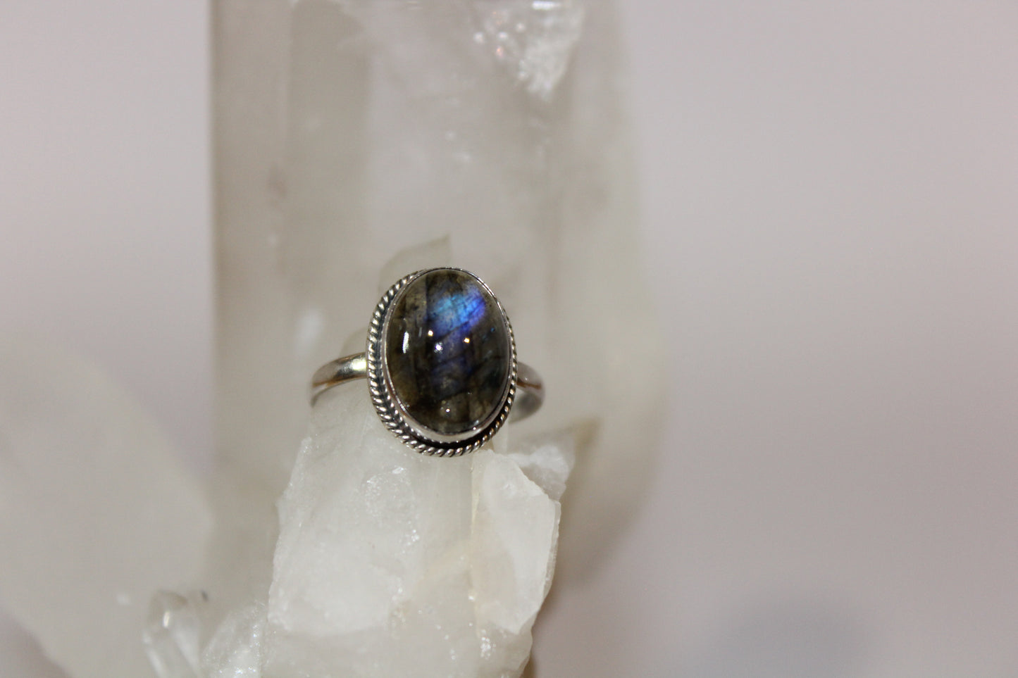 Ring - Labradorite - size - 8