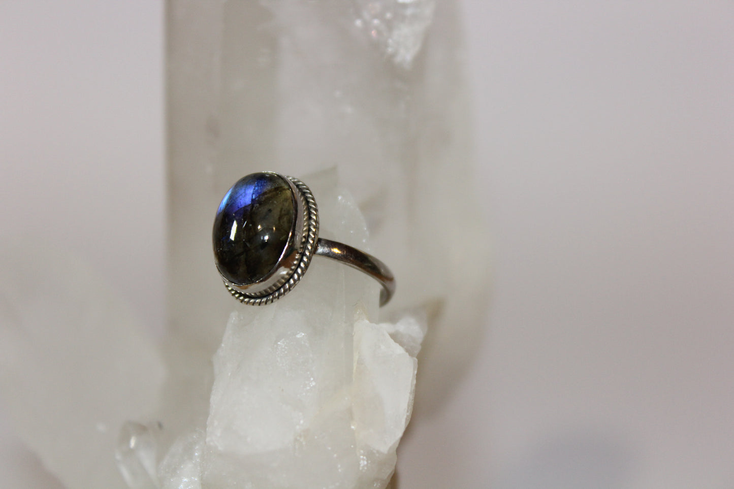 Ring - Labradorite - size - 8