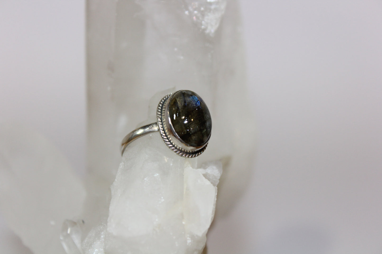 Ring - Labradorite - size - 8