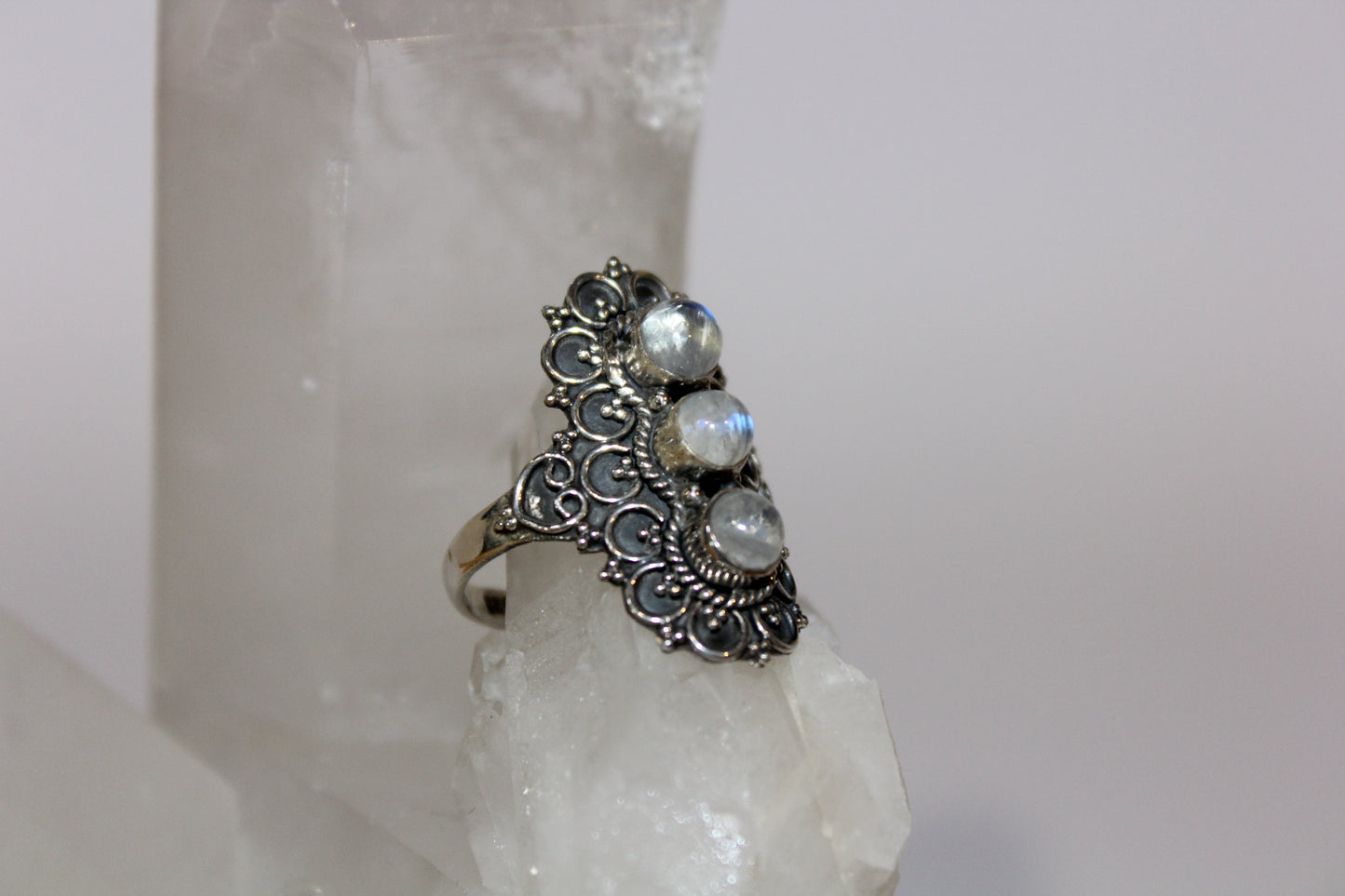 Ring - Moonstone - size - 9