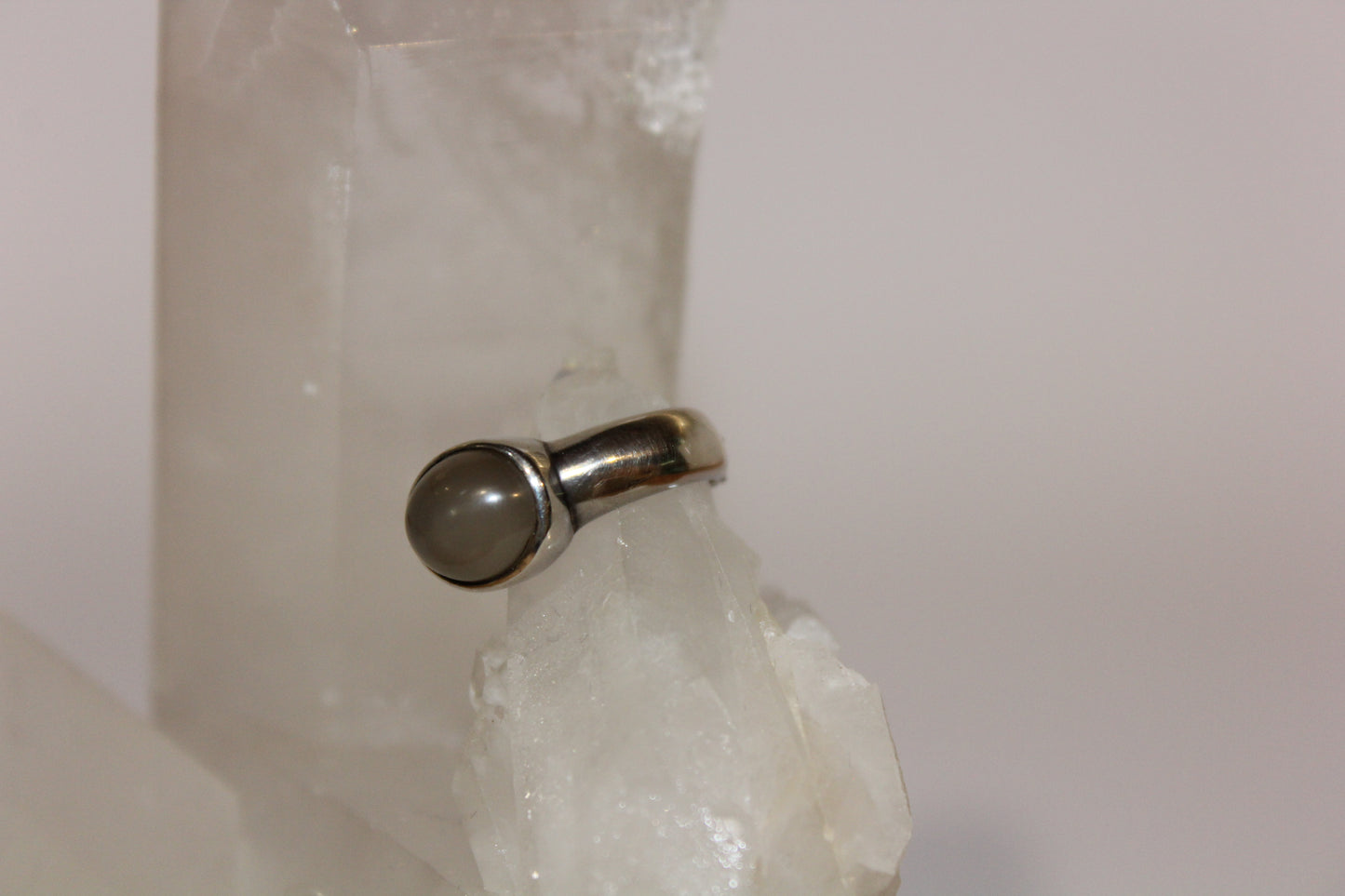 Ring - Moonstone (smoky) - size - 6