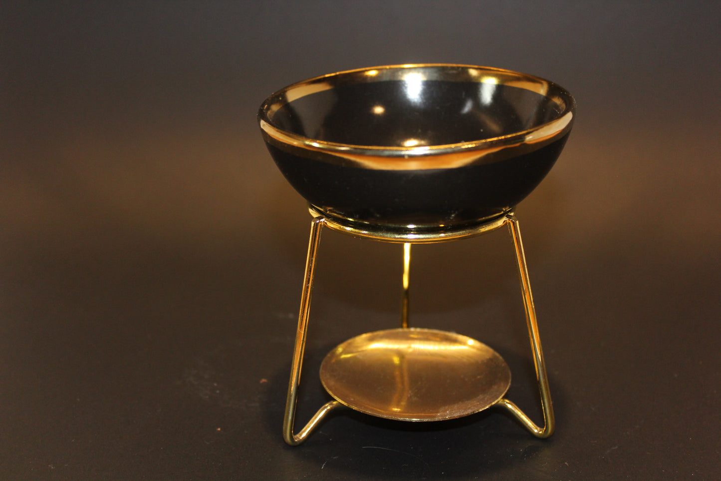 Oil Burner - Ceramic with metal stand