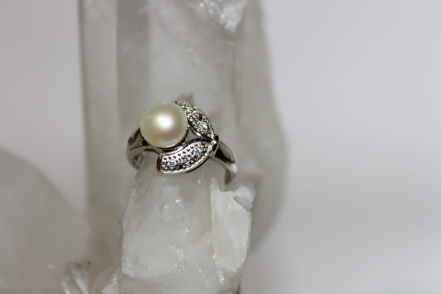 Ring - Pearl - size - 8.5