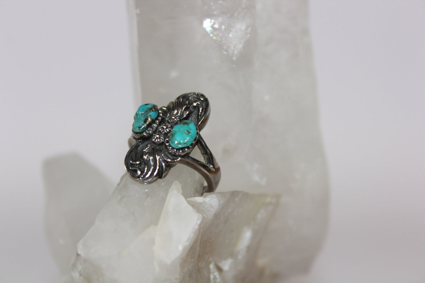 Ring - Turquoise - size - 8