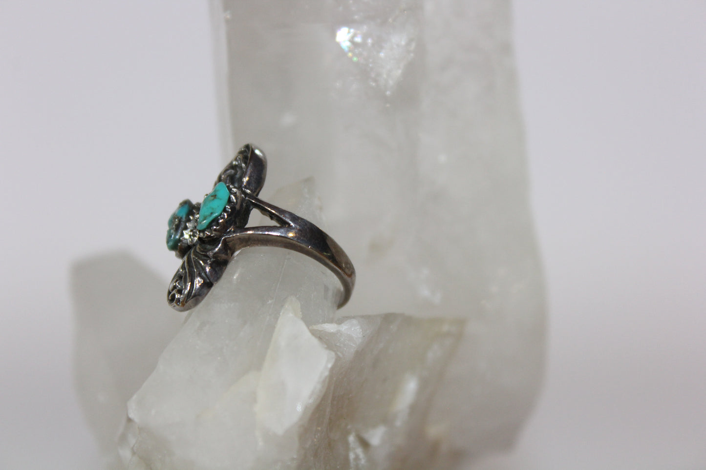 Ring - Turquoise - size - 8