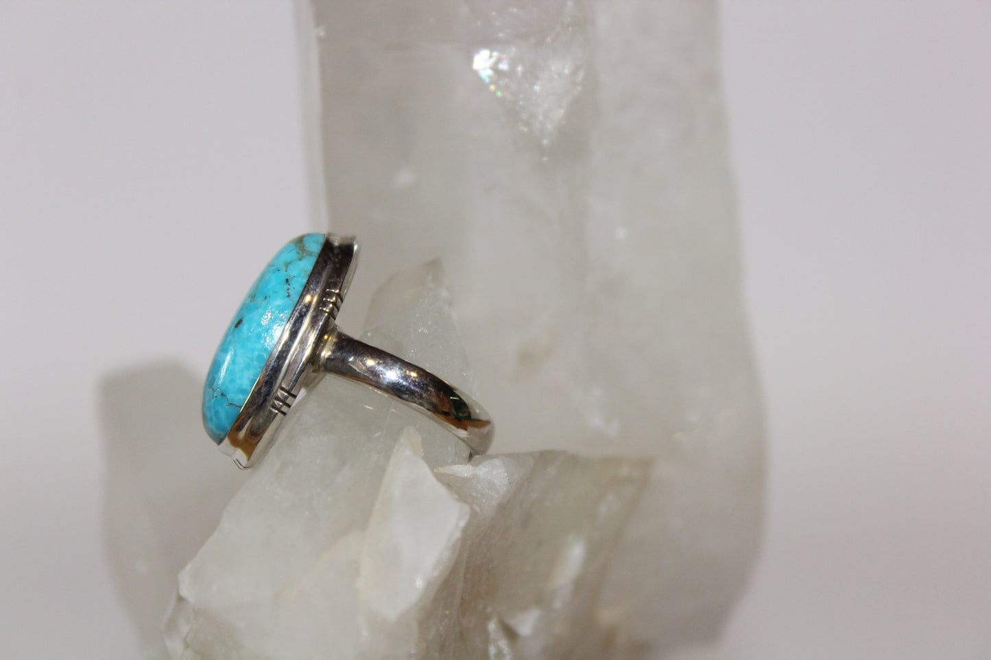 Ring - Turquoise - size - 8