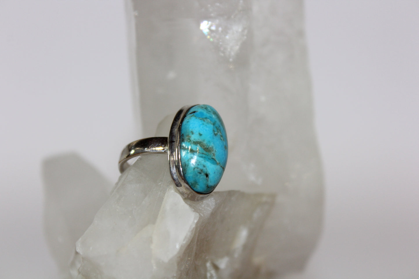 Ring - Turquoise - size - 8