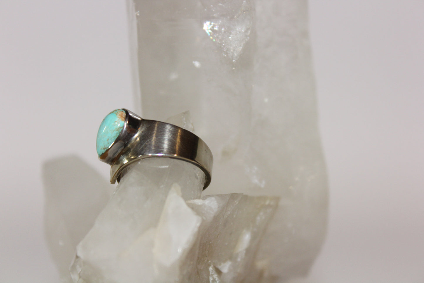 Ring - Turquoise - size - 7.5