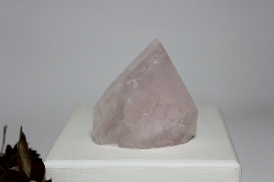 Generator - Rose Quartz (raw-polished point) - lge
