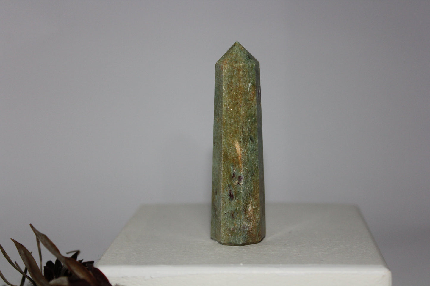 Generator - Ruby Fuchsite - med