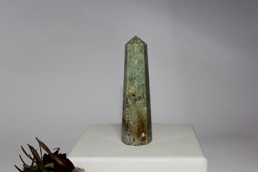 Generator - Ruby Fuchsite - med