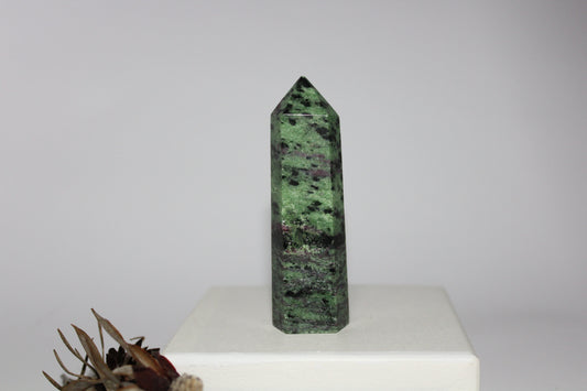 Generator - Ruby in Zoizite (Anyolite) - med