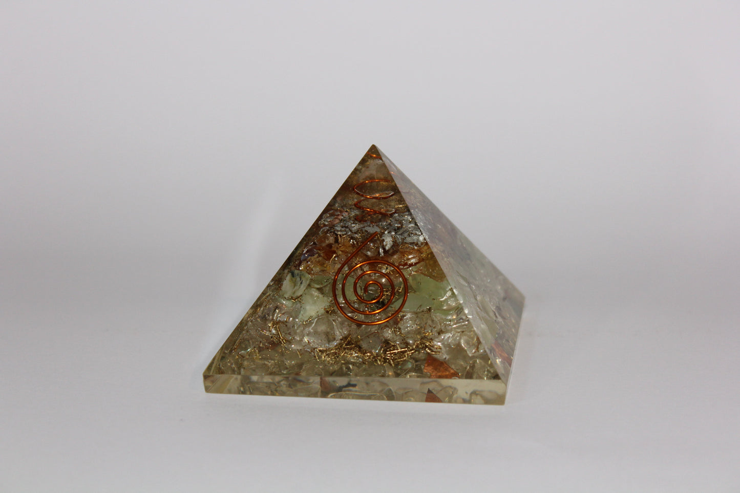 Pyramid - Orgonite - lge/med