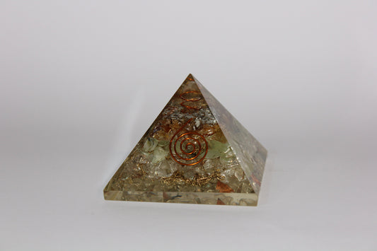 Pyramid - Orgonite - lge/med